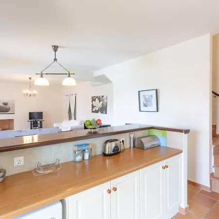 Vali * Trapezaki (Kefalonia)